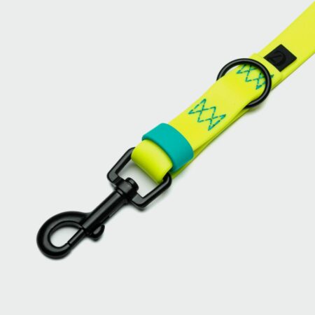 Cloud7-Dog-Leash-Ipanema-Neon-Yellow-Detail-on-grey.jpg